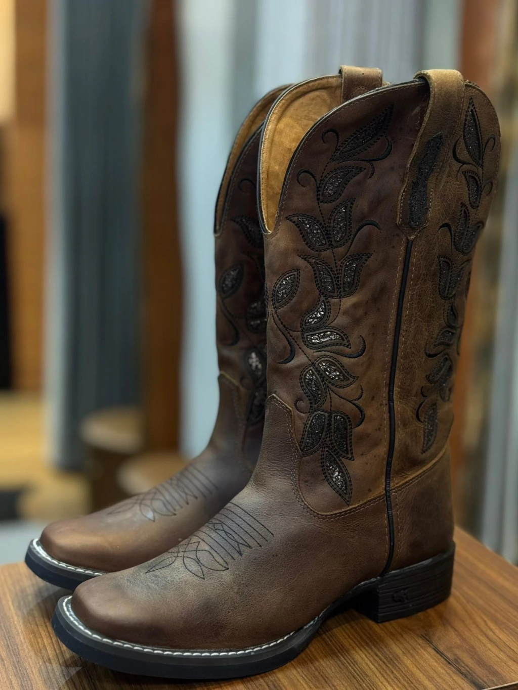 Bota Goyazes feminina