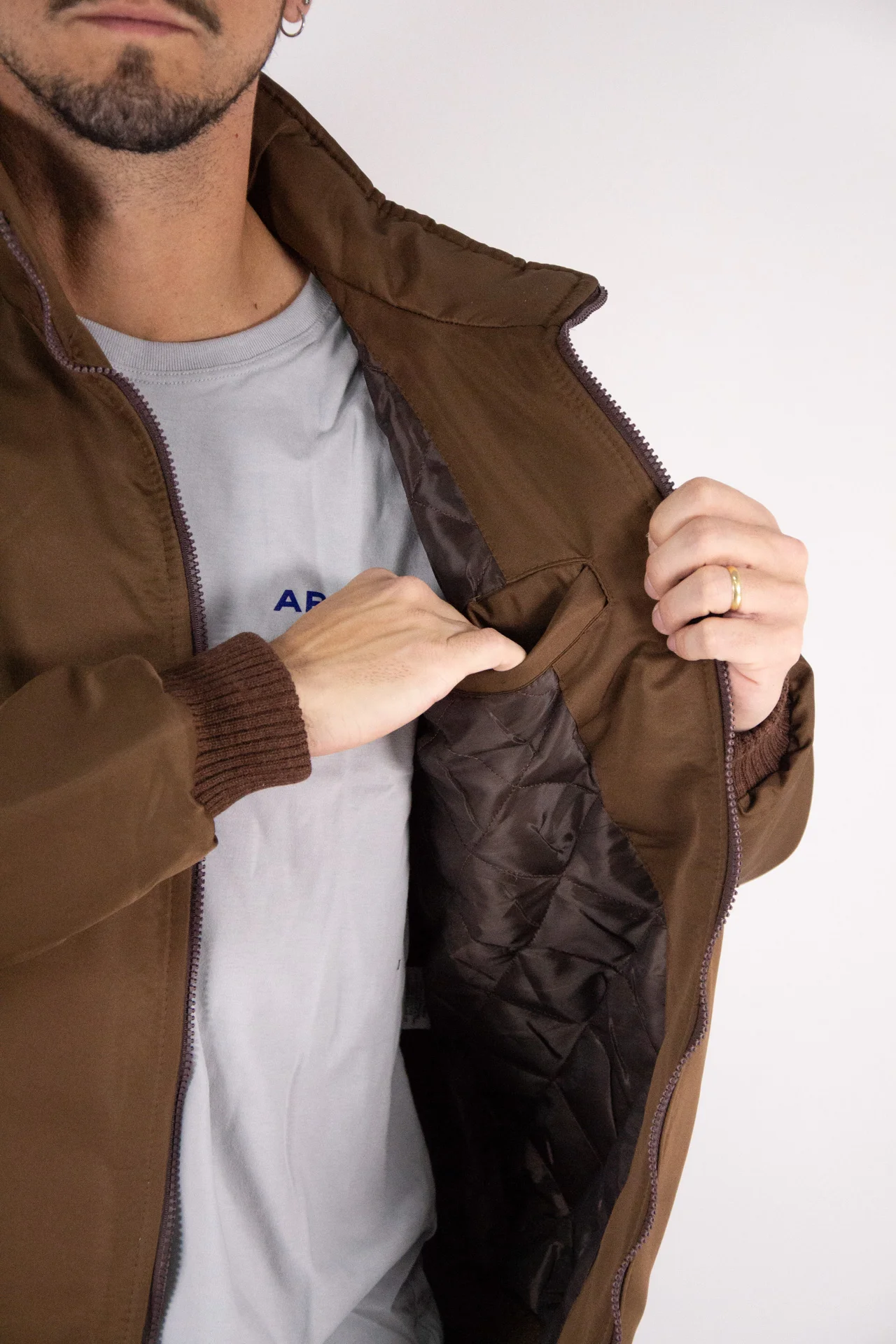 Jaqueta Masculina Ariat Nylon - Bordado Marrom - Imagem 5